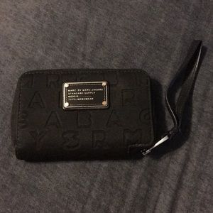 Marc Jacobs IPhone Wristlet - Dreamy Logo Wingman